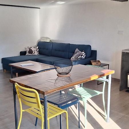 Loft En Duplex Au Mas De La Restanque Lägenhet Monteux Exteriör bild