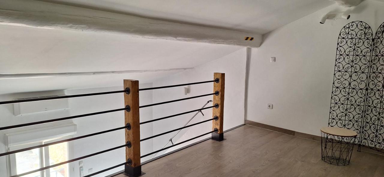 Loft En Duplex Au Mas De La Restanque Lägenhet Monteux Exteriör bild